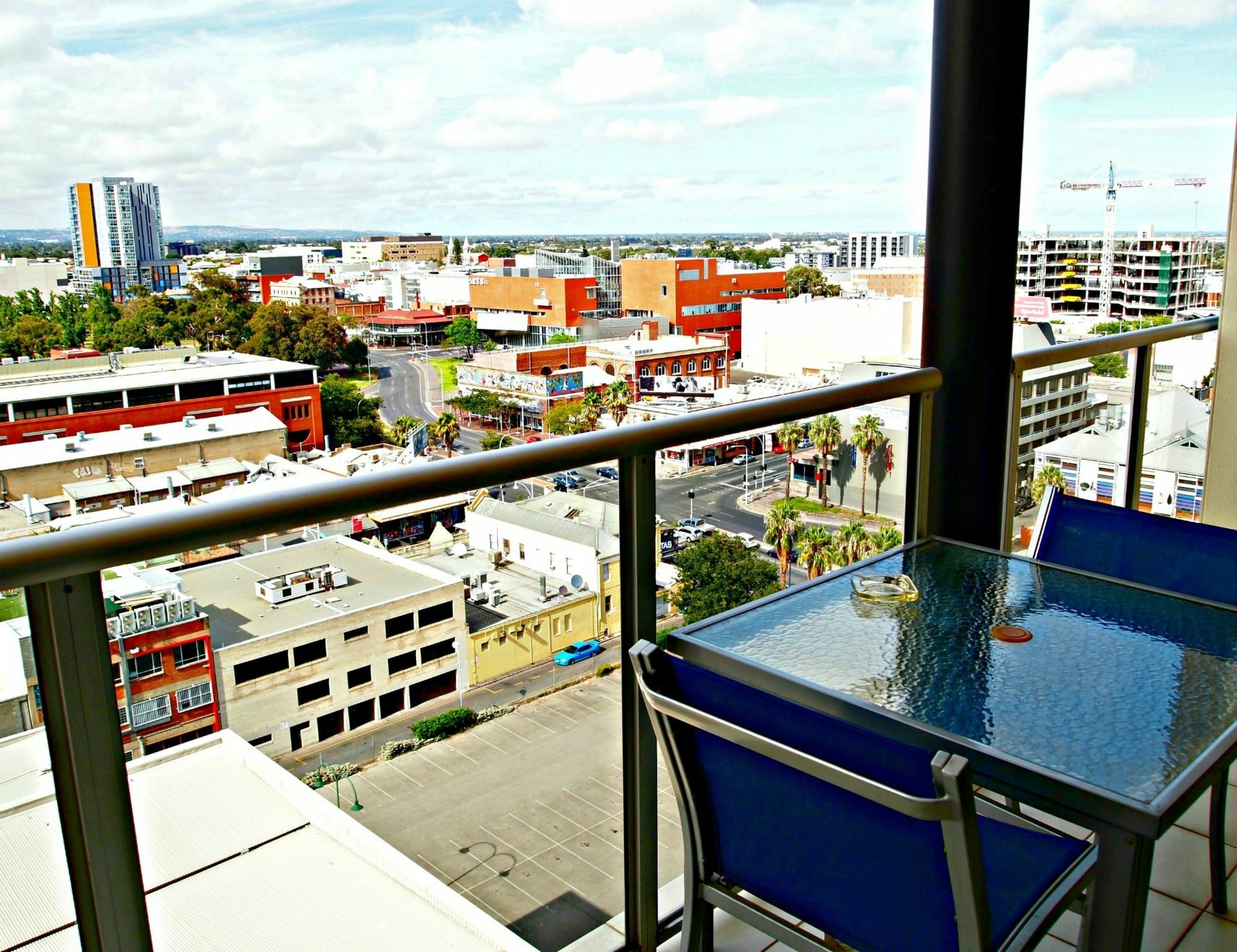 Adelaide Dress Circle Apartments - North Terrace מראה חיצוני תמונה